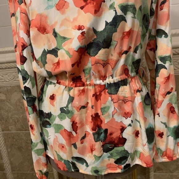 D&Co. Size Medium Oversized. Long Sleeve. Blouson with ties. B90. - Picture 3 of 6